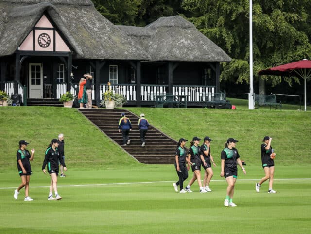 https://berkshirecricket.org/wp-content/uploads/2024/04/rbp_Berkshire-Women_Buckinghamshire-Women_20230817_0008-640x483.jpg